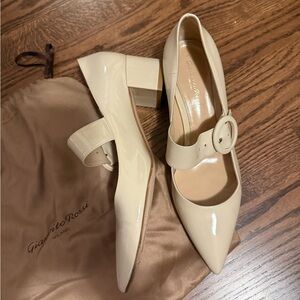 Gianvito Rossi Cream Patent Leather block heel Mary Janes